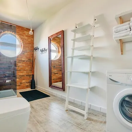 Zeromskiego, Sun & Snow Daire Hel